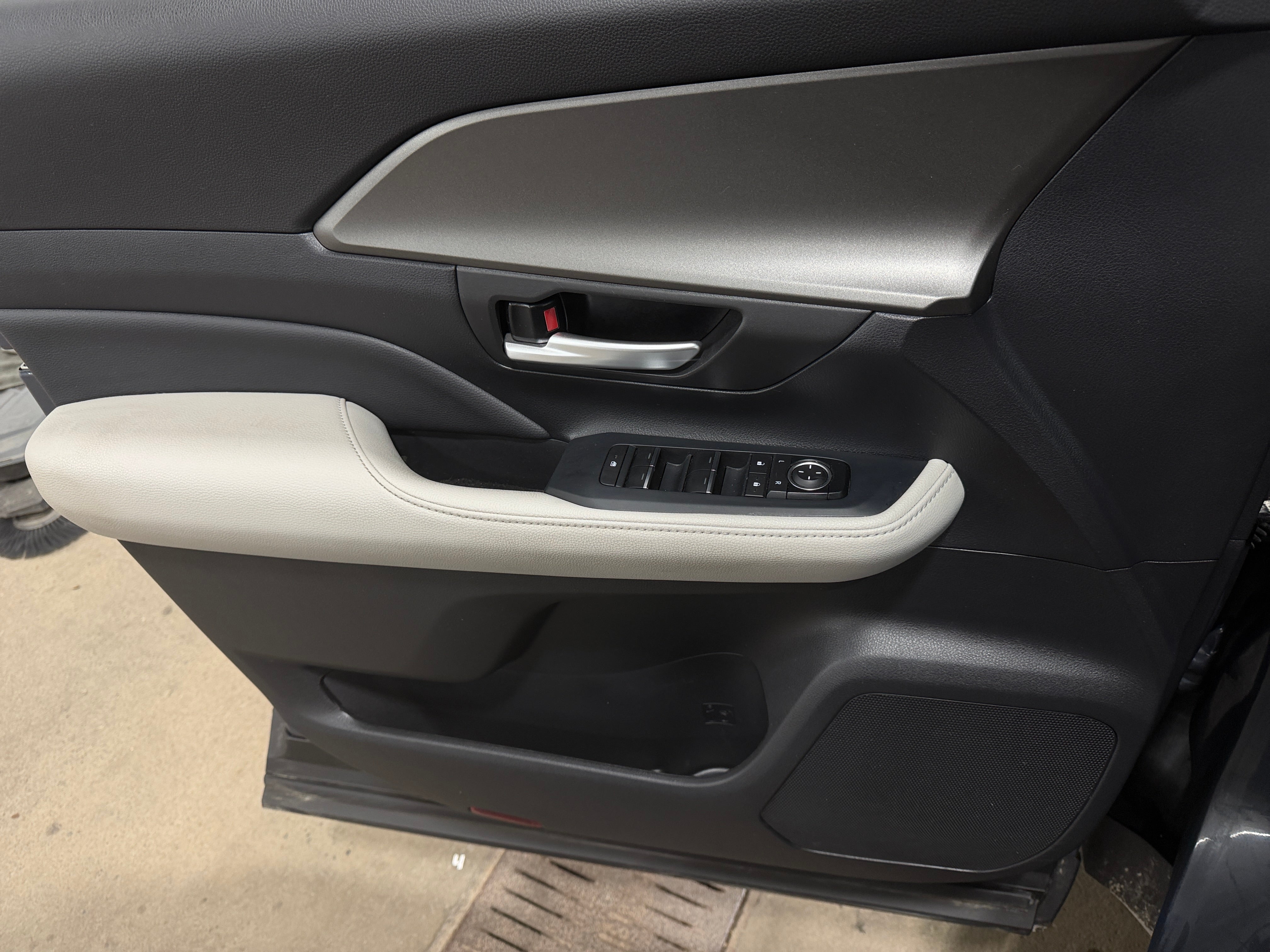 toyota grand highlander 2024 5TDAAAB54RS040902 image toyota grand highlander 2024 5TDAAAB54RS040902 image